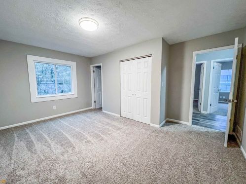 3267 Creekwood Dr, Rex GA 30273-2117 exterior