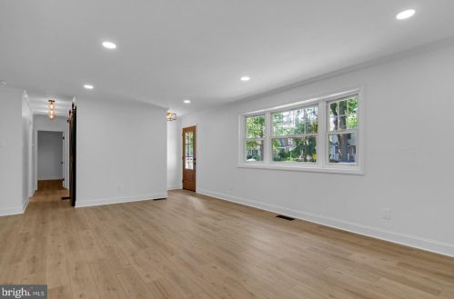 16 Stokes Ave, Camden NJ  08108-3337 exterior