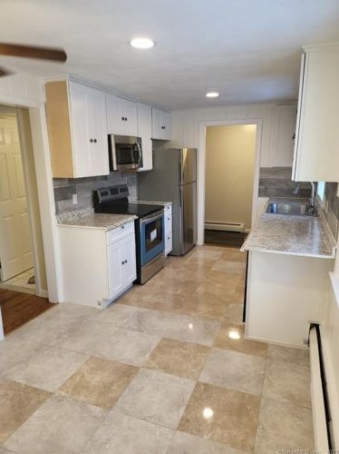 75 Deming St, Wapping CT  06074-3613 exterior