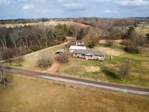 451 Woods Ferry Rd, Lebanon, TN 37087-7572