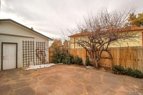 2530 Sable Way, Denver CO 80014-2438 exterior