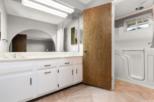 15740 Rancho Viejo Dr, Riverside CA  92506-5820 exterior