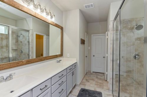 8110 Mesquite Hill Ln, Richmond TX 77469-1922 exterior