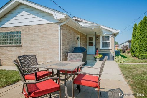 801 Sobieski St, Lemont IL  60439-4062 exterior