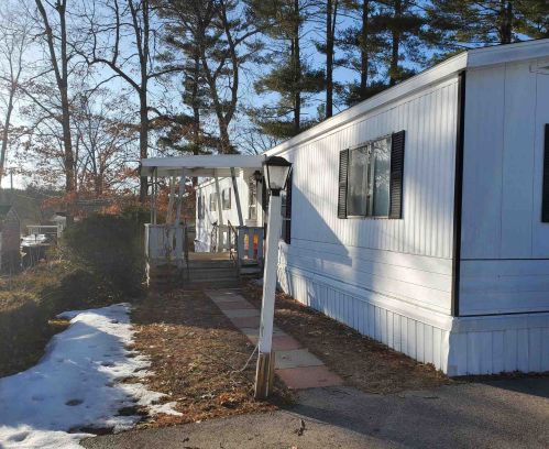 9 Birch Ridge Trl, Nashua, NH 03062-1229