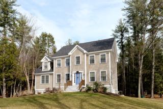 1 Ridgecrest Dr, Greenland, NH 03840-2453