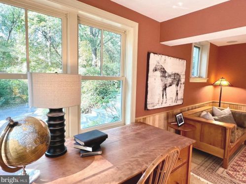 1118 Dl Dr, Silver Spring MD 20910-1601 exterior