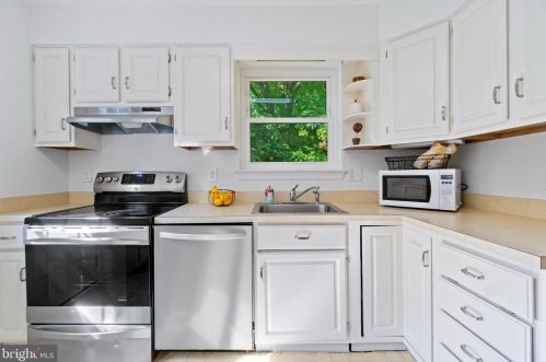 10111 Renfrew Rd, Silver Spring MD 20901-2015 exterior