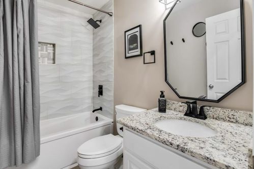 1786 Marietta Rd, Atlanta GA  30318-2717 exterior