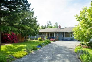 3333 Forest Ct, Bellingham, WA 98225-1123