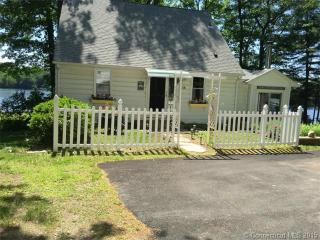 38 Lakeview Dr, Vernon, CT 06066-6115