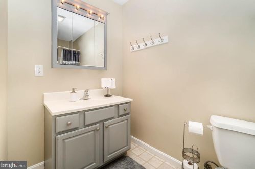 7703 Gnatstown Rd, Hanover PA 17331-6821 exterior