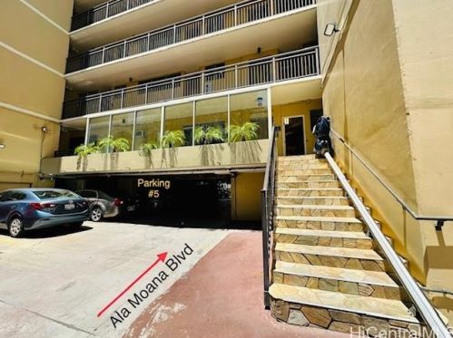 1684 Ala Moana Blvd, Honolulu HI  96815-1425 exterior