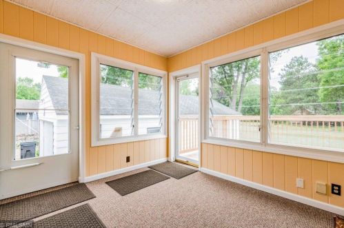 7584 Groveland Rd, Saint Paul MN  55112-3802 exterior