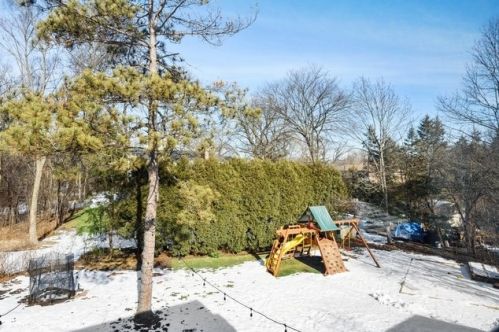 200 Mnr Dr, Bannockburn IL  60015-3423 exterior