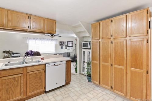 511 Willow Dr, Denver CO  80603-5764 exterior