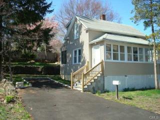 310 Castle Ave, Fairfield, CT 06825-5436