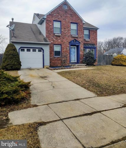 16 Chapel Cir, Erial, NJ 08081-3903