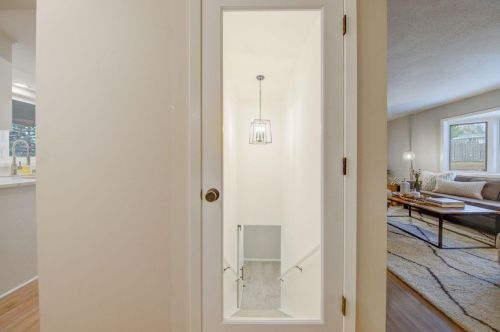 387 Iona Ln, Saint Paul MN  55113-2325 exterior