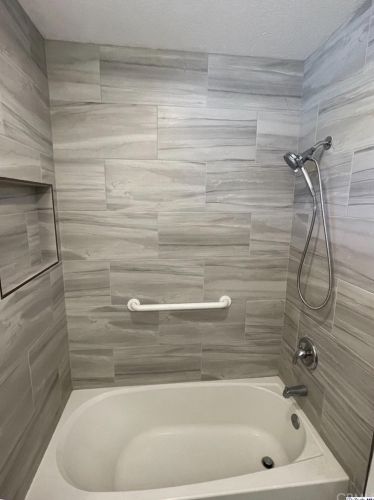 1035 Irving Ave, Glendale CA  91201-3245 exterior