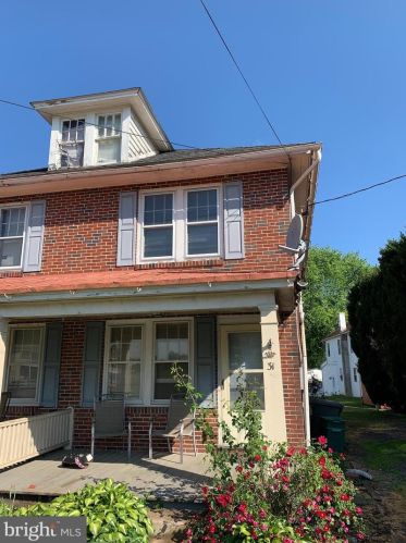 31 Bethany Rd, Ephrata, PA 17522-2466