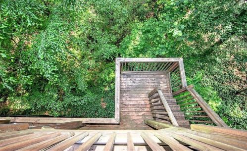 205 Fieldsborn Ct, Atlanta GA  30328-1039 exterior
