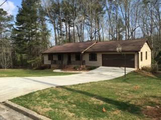 2781 Brackenwood Dr, Lithonia, GA 30039-6166