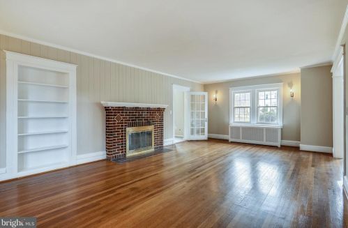 8401 Cedar St, Silver Spring MD 20910-4324 exterior