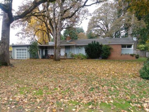 441 Eureka Ave, Silverton OR  97381-2221 exterior