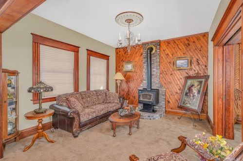 411 J St, Los Banos CA 93635-4142 exterior