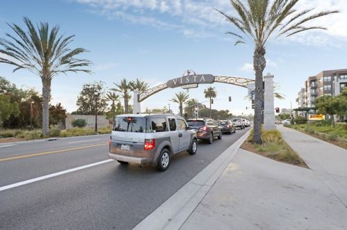 338 Plaza De Benito Juarez, Vista CA  92083-3549 exterior