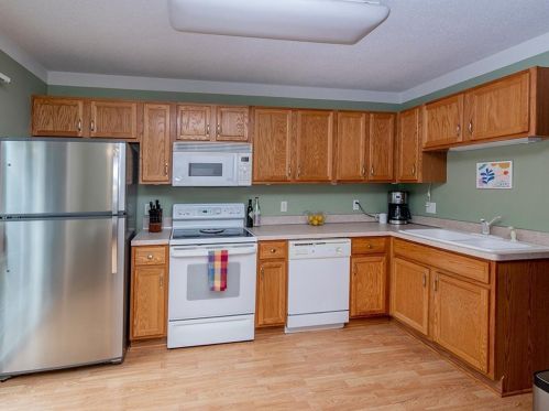 2096 Gresham Ave, Saint Paul MN  55128-4410 exterior