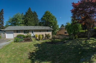 118 102nd St, Seattle, WA 98146-3828