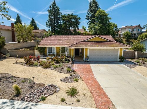 1308 Via Vista Dr, Riverside, CA 92506-5383