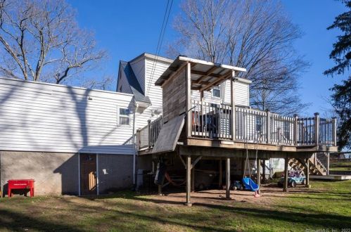 7 Cheshire Rd, Wallingford CT  06492-3023 exterior