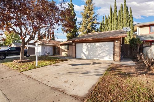 1125 Ione Way, Modesto, CA 95351-2148