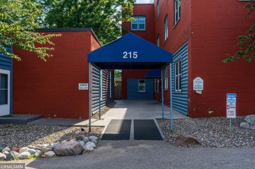 215 7th St, Minneapolis MN  55413-2409 exterior