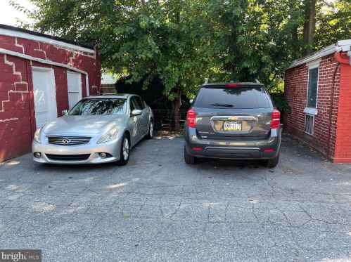 217 Walnut St, Lancaster PA  17602-2438 exterior