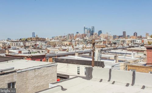 1704 4 St, Philadelphia PA 19133-3230 exterior