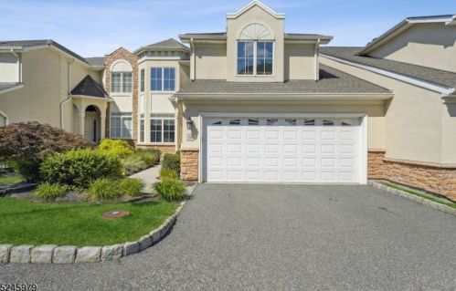 38 Metzger Dr, Town Center, NJ 07052-6630