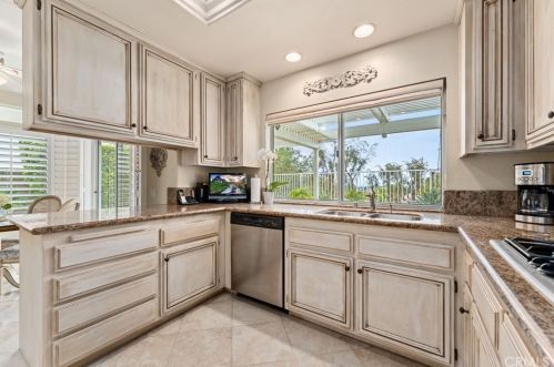 405 Laureltree Dr, Anaheim CA  92808-1648 exterior