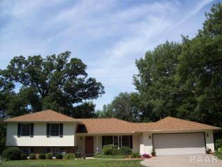 5 Oakwood Ct, Pekin, IL 61554-6329