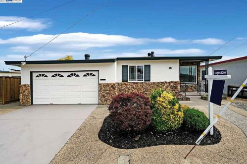 324 Oxford St, Hayward, CA 94541-2223