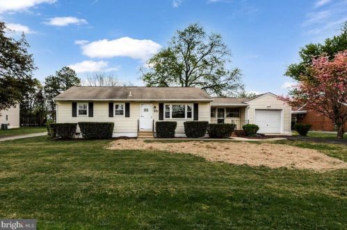 35 Holly Corner Rd, Fredericksburg, VA 22406-6236