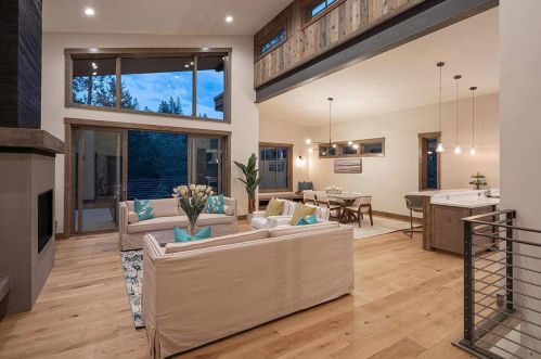 13521 Cristallina Way, Truckee CA  96161-7150 exterior