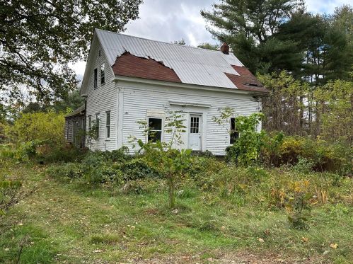86 Fore St, Otisfield, ME 04270-3301