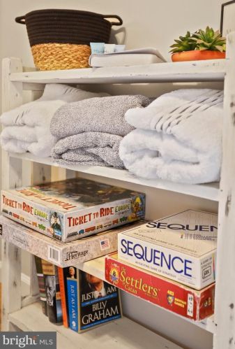 4 Pileated Woodpecker Ln, Hedgesville WV  25427-6232 exterior