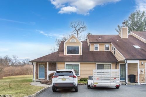 701 John Ct, Dover, NJ 07803-3054