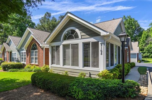 2168 Carefree Cir, Marietta, GA 30062-1969