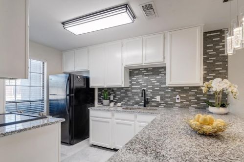 7431 Kingswood Cir, Fort Worth TX  76133-6534 exterior